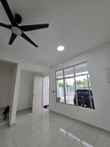 Double Storey / Pasir Gudang / 4 Bed 3 Bath 1