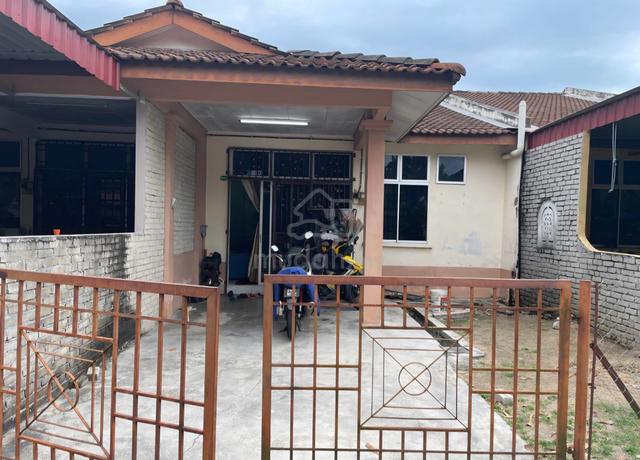 Good location, Near Mall. Taman Serai Wangi Padang Serai 1