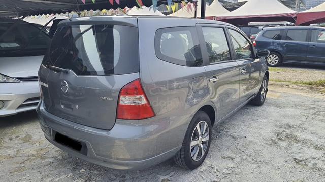 2013 Nissan GRAND LIVINA 1.8 PREMIUM/AUTECH MC - 2