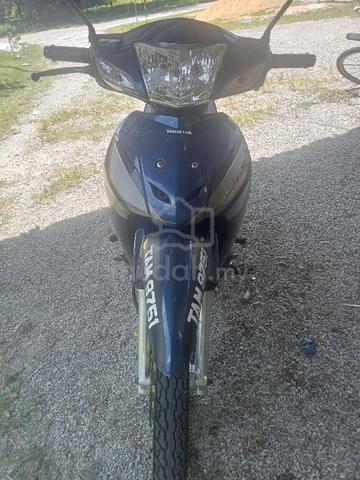 Honda wave r100 - Motorcycles for sale in Marang, Terengganu
