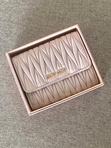 Miu miu wallet sale hot sale