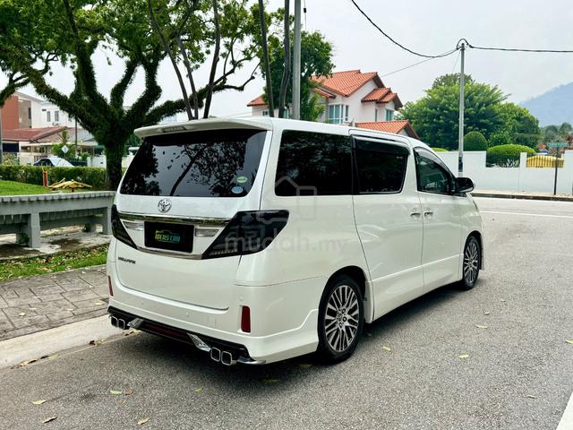Toyota Vellfire 2.4 ZG EDITION - 2 YEARS WARRANTY - 5