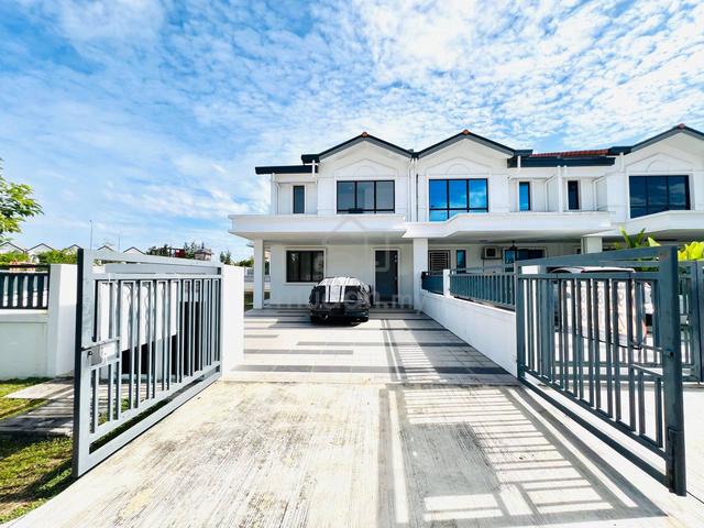 HUGE 2 Storey CORNER LOT Terrace Kasih Residence Setia Alam Sari Bangi 1