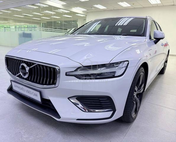 2022 Volvo V60 Recharge T8 Inscription - 2