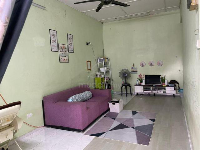 Full Loan Pasir Gudang Terrace renovated kitchen cabinet freehold 1