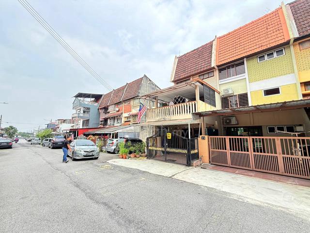 ENDLOT 3 Storey Terrace Taman Bukit Teratai Ampang Selangor. 1