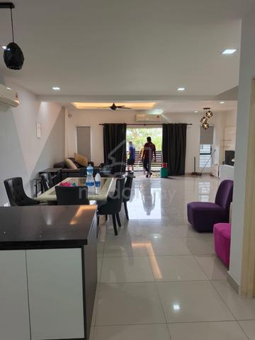 Bandar Saujana Utama Sungai Buloh 2.5 Storey House For Rent 1