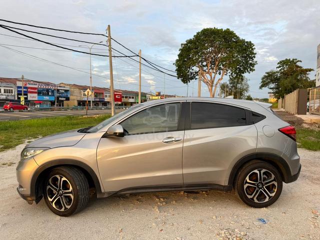 2017 Honda HR-V 1.8 V ENHANCED (A) / Leather Seat - 2