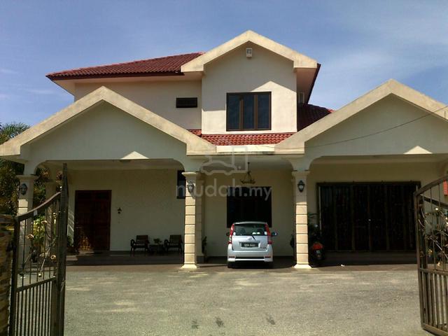 Rumah Banglo 1½ Tingkat Dengan Tanah Luas Untuk Dijual – Kg Chempaka,  1