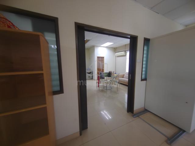 Puchong Industrial Mas 1.5sty Factory (3adij) 2 inter &1 endlot 4