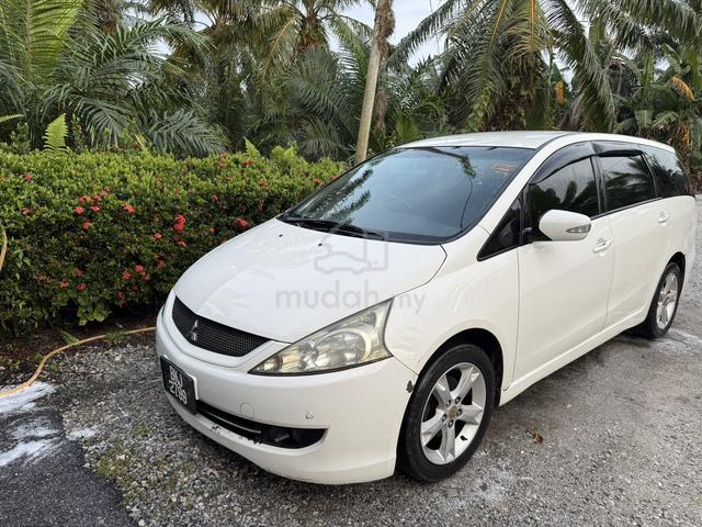 2009 Mitsubishi GRANDIS 2.4 FACELIFT (A) - 1
