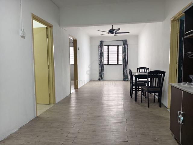 Aman Putra Apartment 1