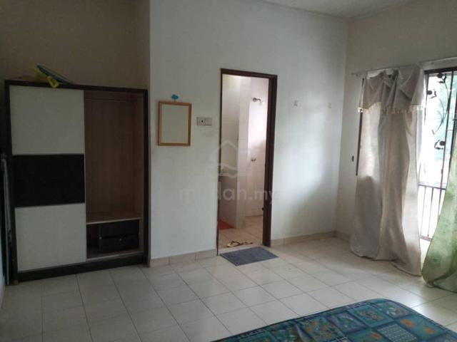Bilik Single Bandar Bukit Raja 1