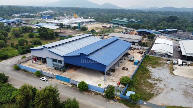 DAMANSARA INDUSTRIAL PARK 43000sf Warehouse 2 acres land FREEHOLD 1