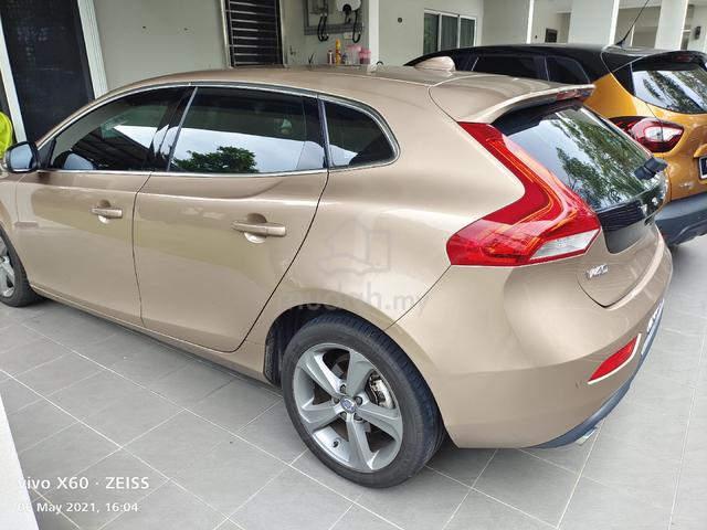 2017 Volvo V40 2.0 T5 DRIVE E FACELIFT (A) - 4