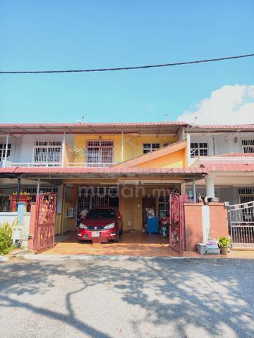 Good location double story house for sale 1