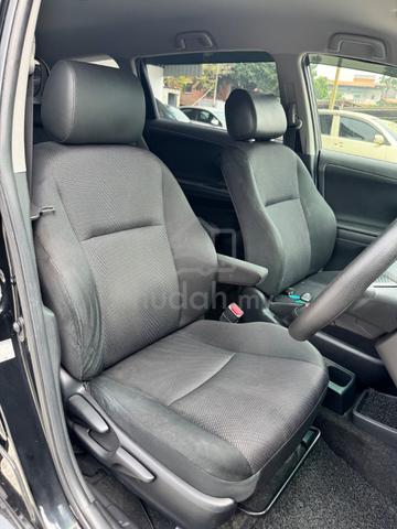 Toyota Wish 1.8 Valve Matic 7 Seater MPV - 2