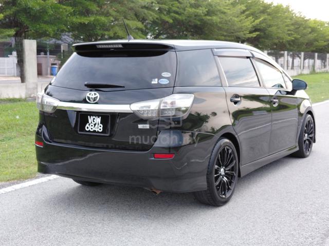 LOAN KEDAI MUKA 2013 Toyota WISH 1.8 ZGE20 NFL - 2