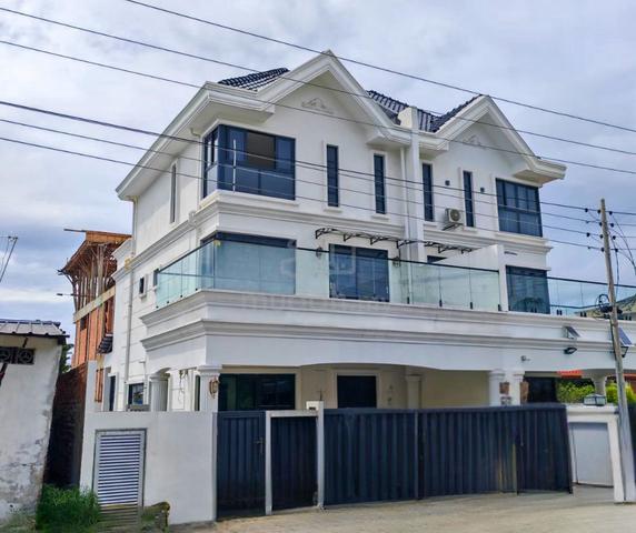 Semi Detache House | Likas | New | Prime Area | 3 Storey 1