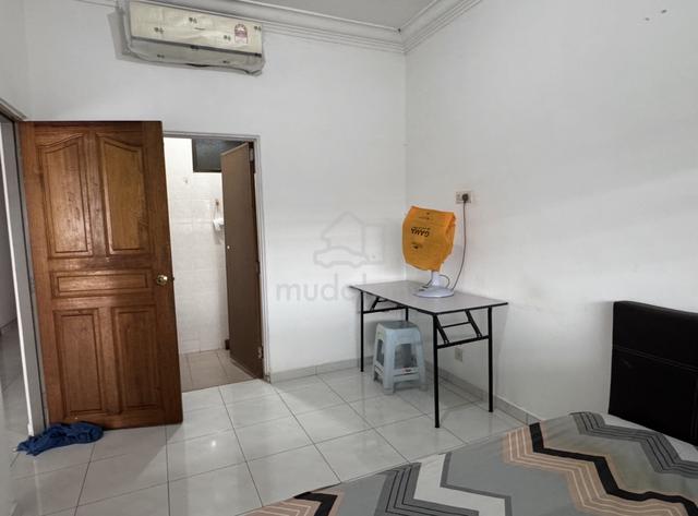 Taman Pelangi near CIQ Room for rent JB 1