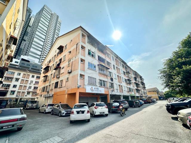 Taman Impian Indah Apartment (Balakong) 1