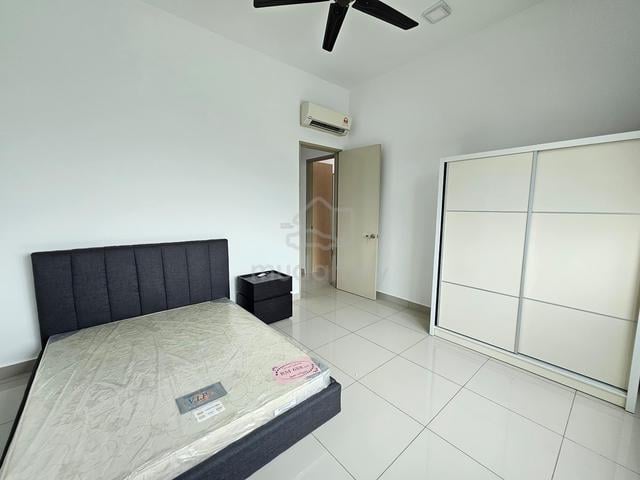 NON-SHARING MIDDLE ROOM TO RENT (Muslim Female Only) 1