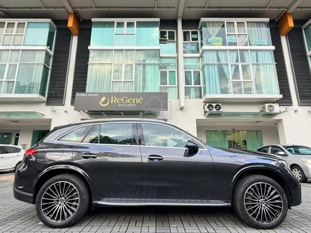 ONLY 13K KM⭐ Mercedes  GLC350e 2.0 2024 WRRTY 2030 - 3