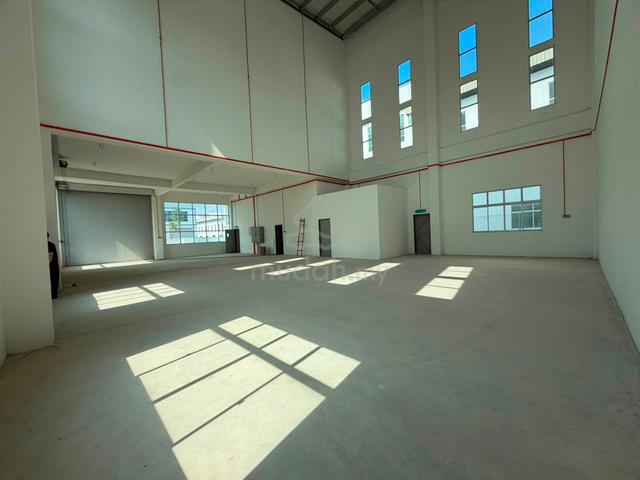 Corner Lot, 3 Storey Link Bungalow Factory @ Impian Emas, Skudai 1