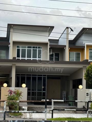 Huge Double Storey Intermediate Terrace For Sale 1