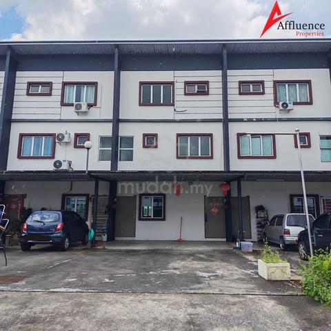 Wassion Avenue Townhouse (Upper Unit) For Sale! 15th Mile, Kuching 1