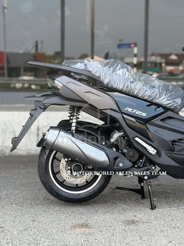 WMOTO CYCLONE RT2S RT2 RT3S (promo scooter) - photo 37 of 45