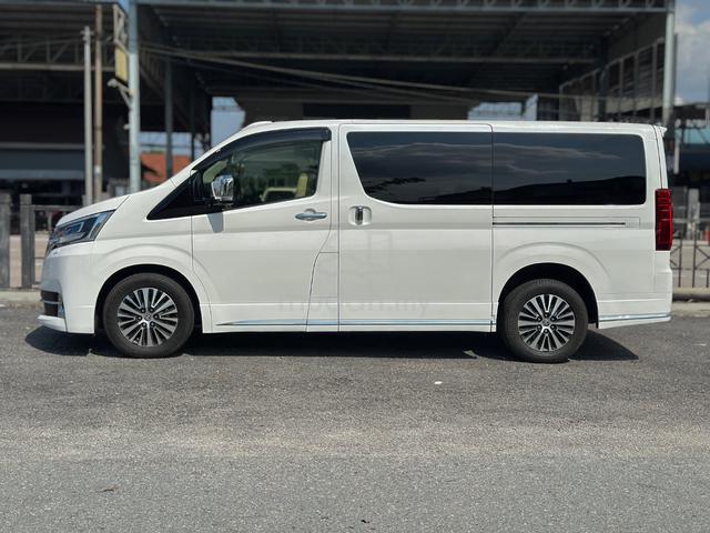 2020 Toyota GRANACE 2.8 PREMIUM (A) - 4