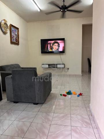 tmn mutiara rini JLN JASA terrace nice reno good condition 2 storey 2