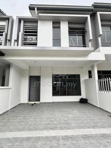 Mutiara Maju/ Double Storey/ 4 Bedroom/ Taman Mutiara Rini/ Skudai 1