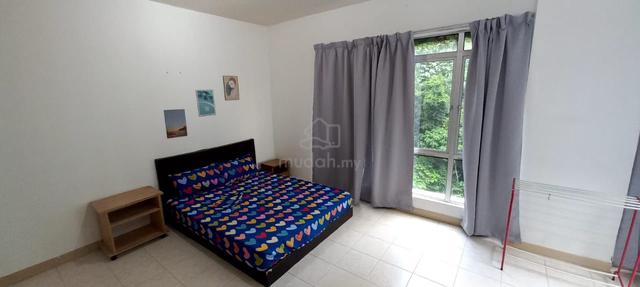 Desa Putra Condominium Master Room For Rent, Female Only 1