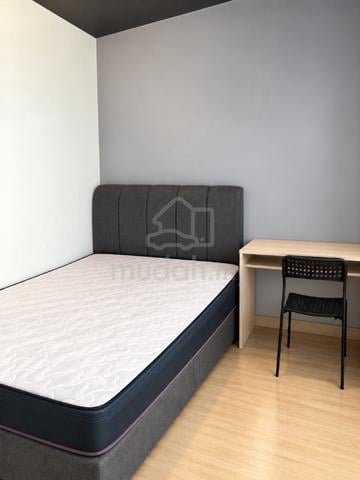 Nice ready move in 2 rooms available D'SARA SENTRAL sungai buloh mrt 1