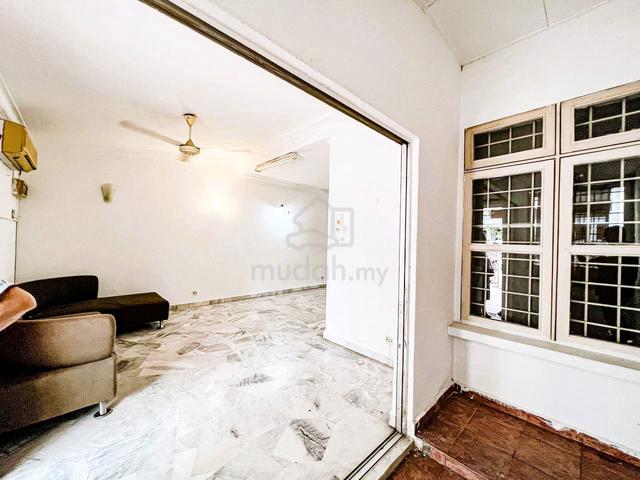 Freehold๐ฅ20x70 RENOVATED nearby Sekolah LRT Bandar Kinrara BK2 BK 2 1
