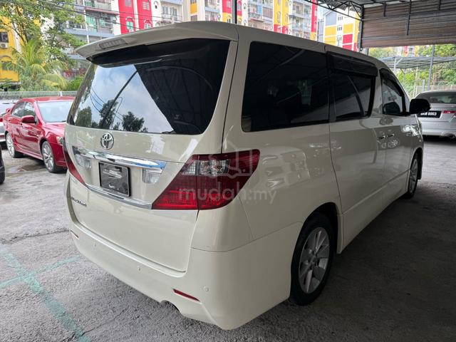 Toyota ALPHARD 2.4 240G (A) power boot - 2