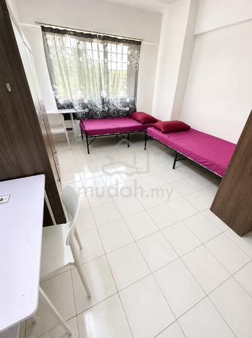 Master Room + Attached Bathroom | Sebelah LRT Universiti 1