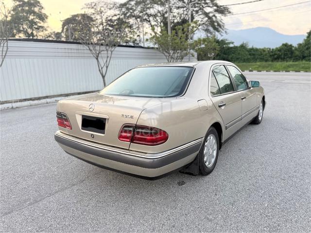 1996 Mercedes Benz E200 ELEGANCE (CKD) 2.0 (A) - 3