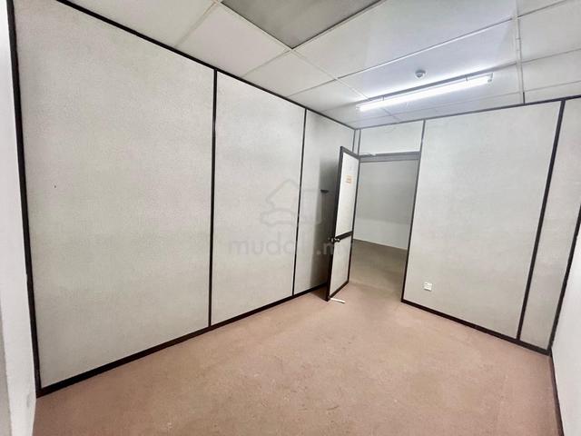 Green Hall Office 880sqft Georgetown Church Street Partition 4