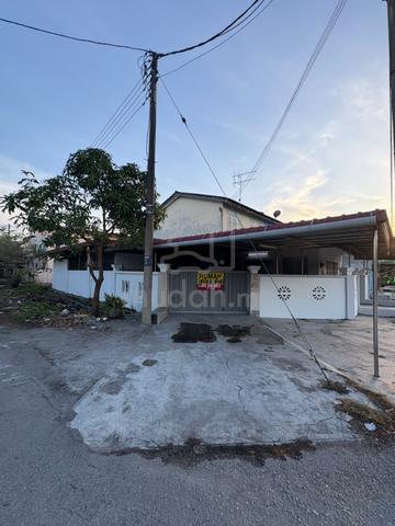 Rumah Sewa Taman Desa Aman Batu 6 Teluk Intan Perak 1
