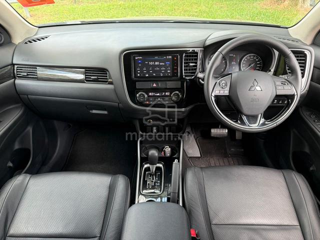 2019 Mitsubishi OUTLANDER 2.0 4WD (A) - 5