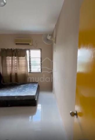 Idaman Senibong Apartment 1