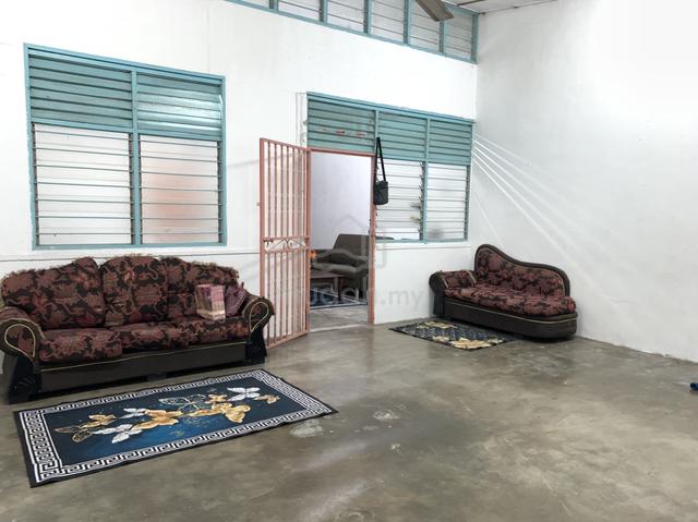 Rumah untuk dijual di tengah-tengah Pekan Rembau! 1
