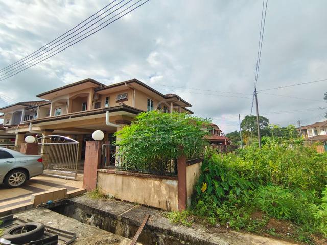 Greenwood, 9th miles Double Storey Terrace Corner For Sale !!