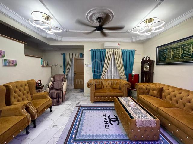 Nice Double Storey Bandar Bukit Raja, Selangor 1