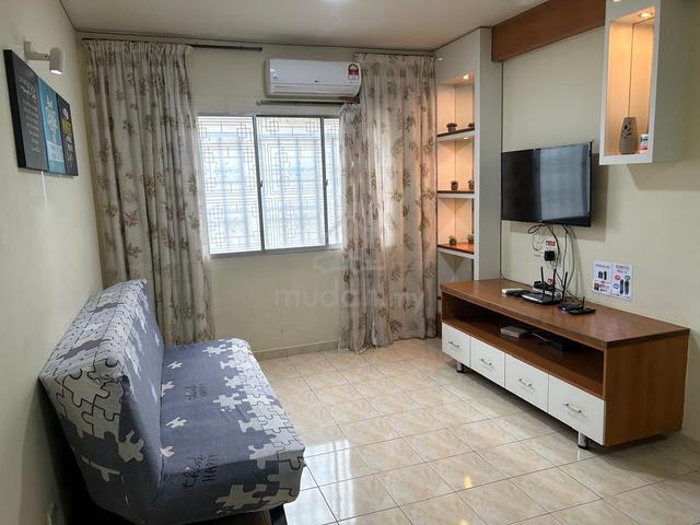 Permai Lake View Apartment 1