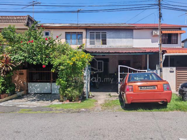 Teres Dua Tingkat Pekan Razaki 1