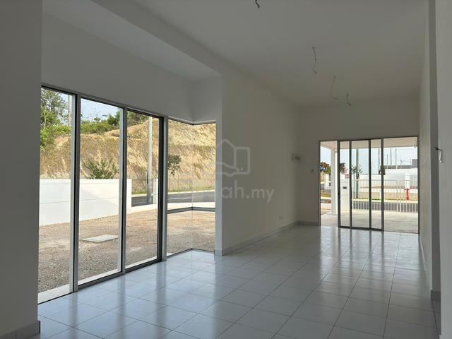 [FOR SALE] Cassia @Bkt Banyan SP - 1-Storey Terrace House (Corner Lot) 1
